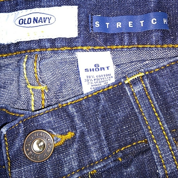 Old Navy ~ Classic Dark Wash Stretch Jeans {6S} - Picture 3 of 8